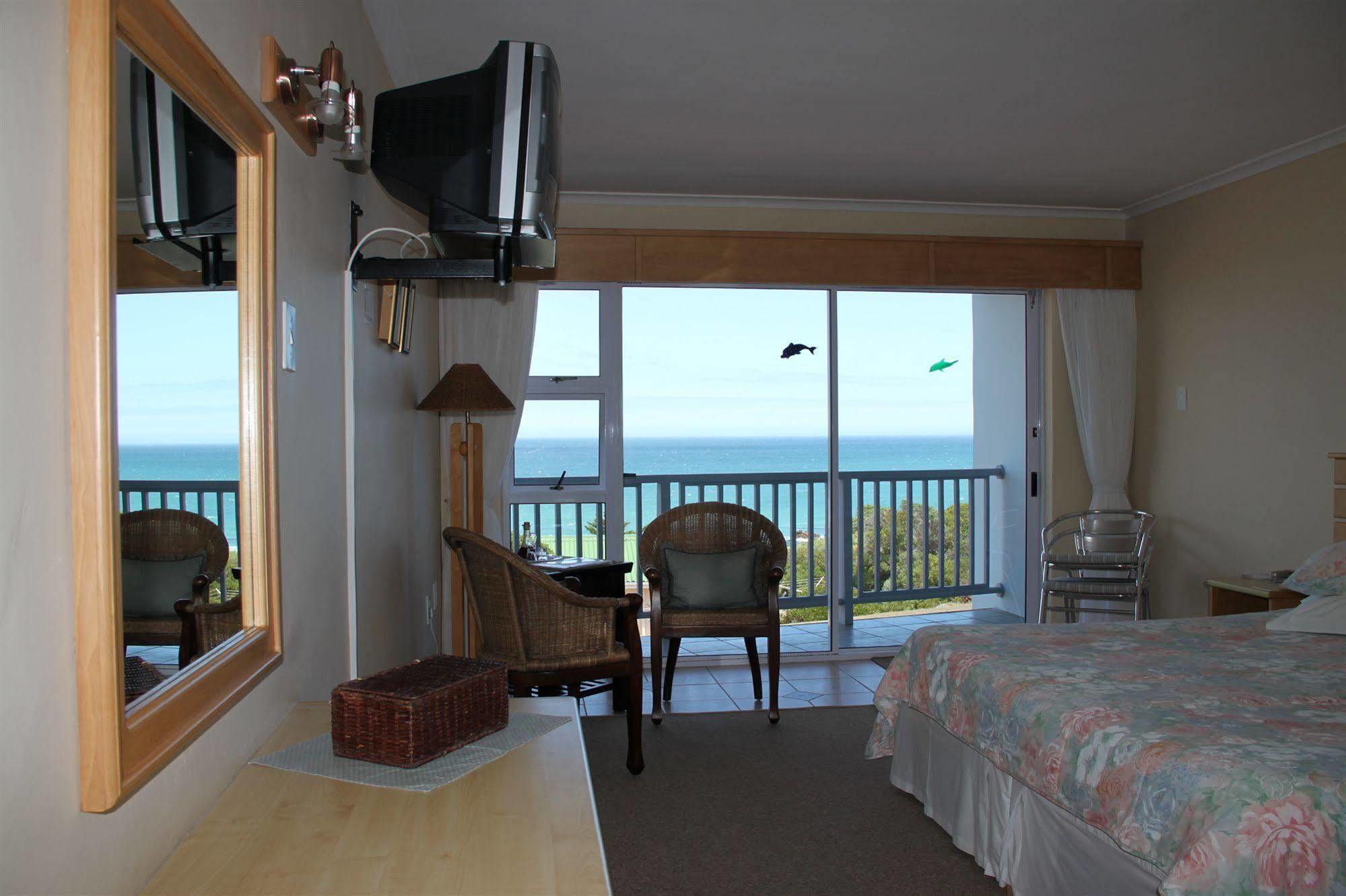 Aire Del Mar Guest House Kleinbaai Екстер'єр фото