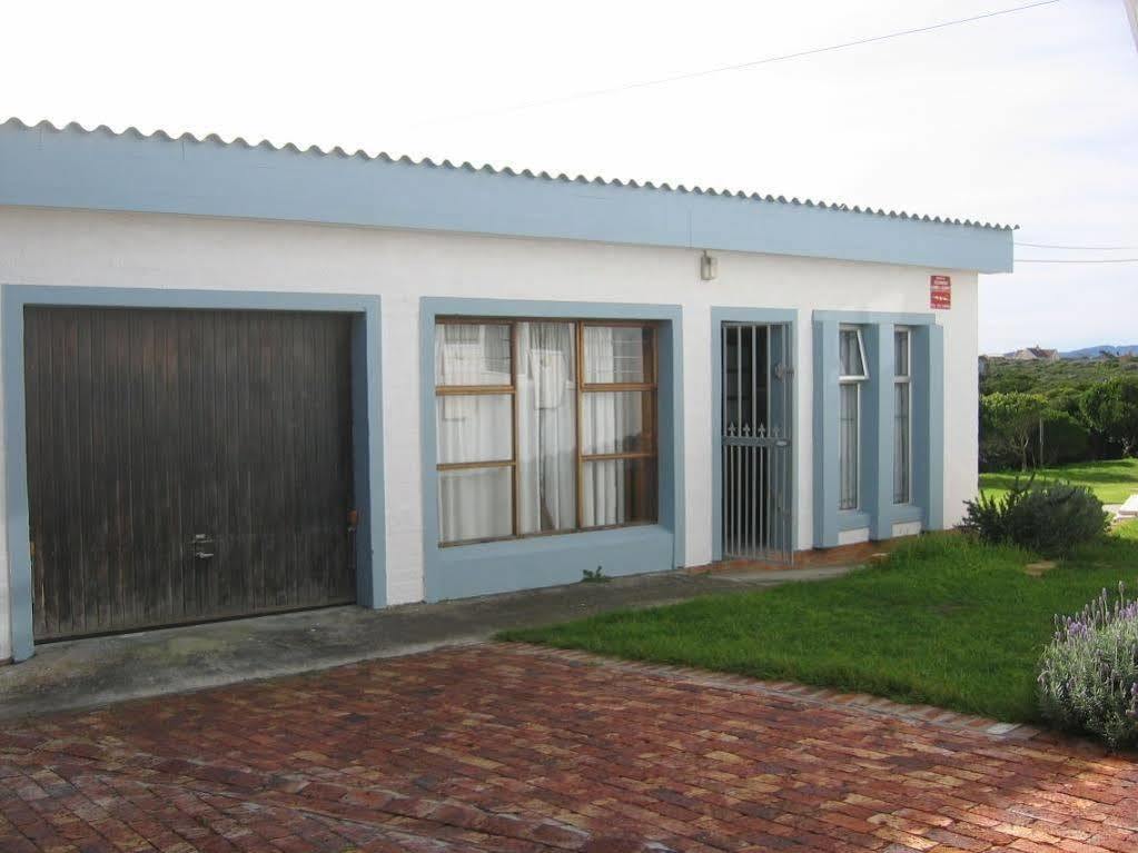 Aire Del Mar Guest House Kleinbaai Екстер'єр фото